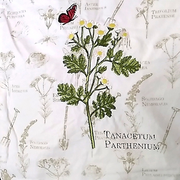 NWOT Embroidered Floral Cushion Cover  16" x 16". - Picture 5 of 5